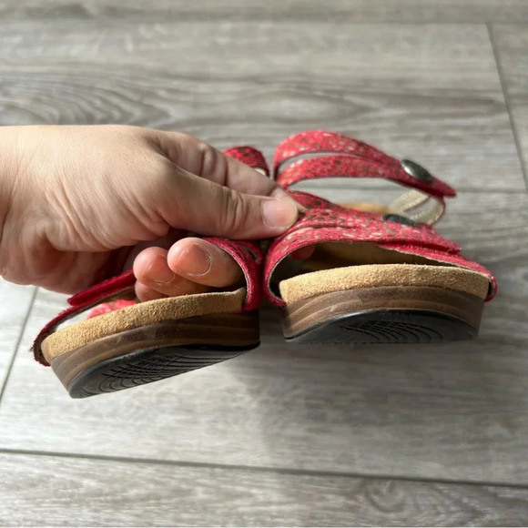 Romika  Red Metallic Wedge Sandals - Picture 5 of 15